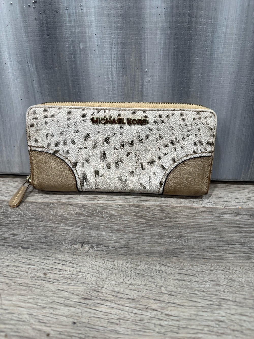 Michael Kors Beige/Gold Signature Zip-Around Wallet